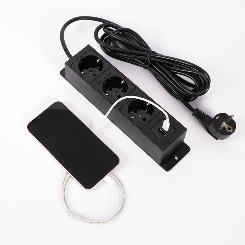 Eu Mounted On Power Strip with 3 Power 1 USB-A and 1 USB-C